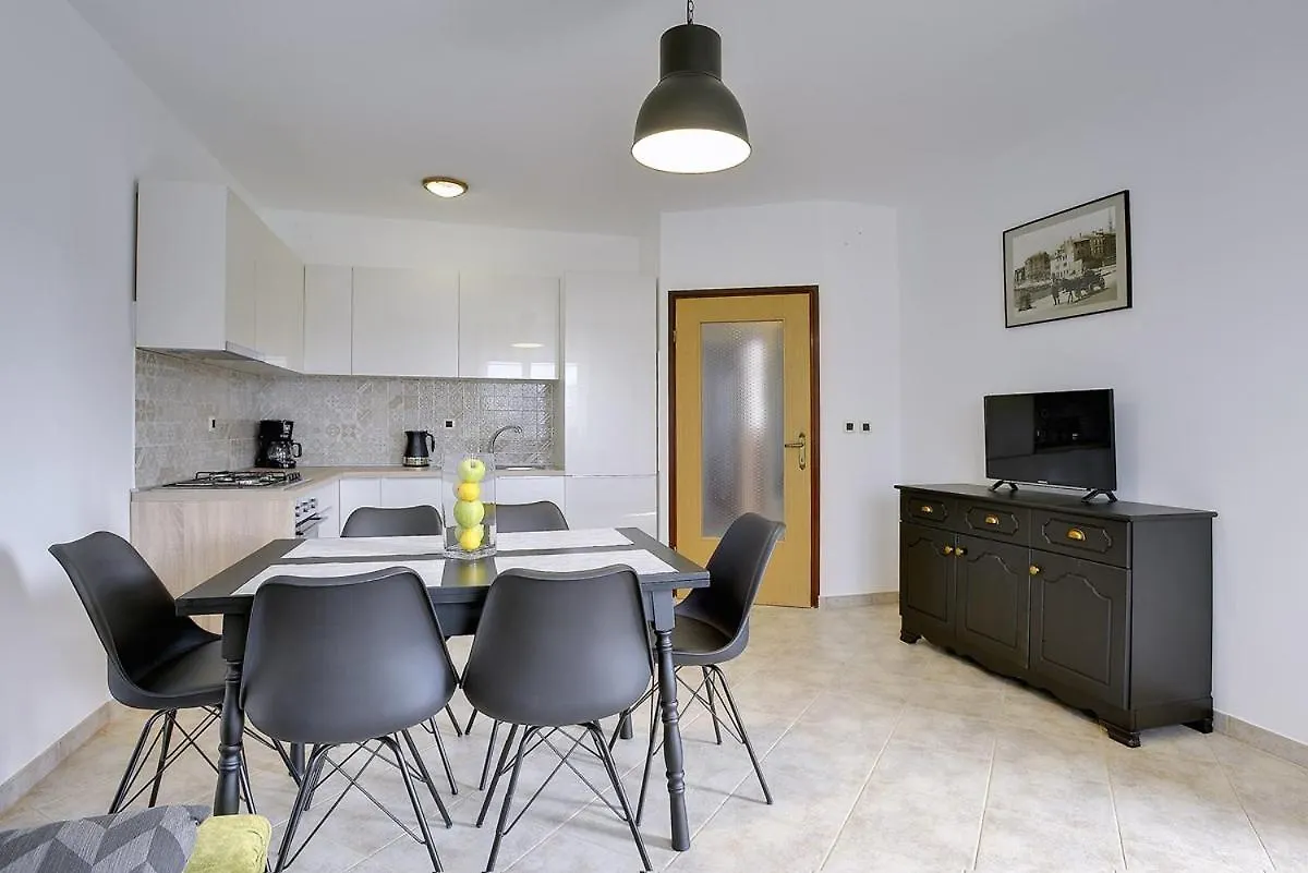 Apartment Falu Štinjan Kroatien