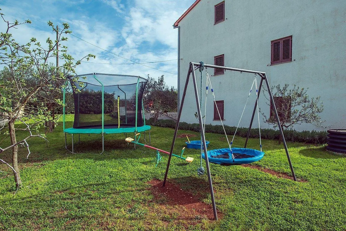 Apartment Falu Štinjan