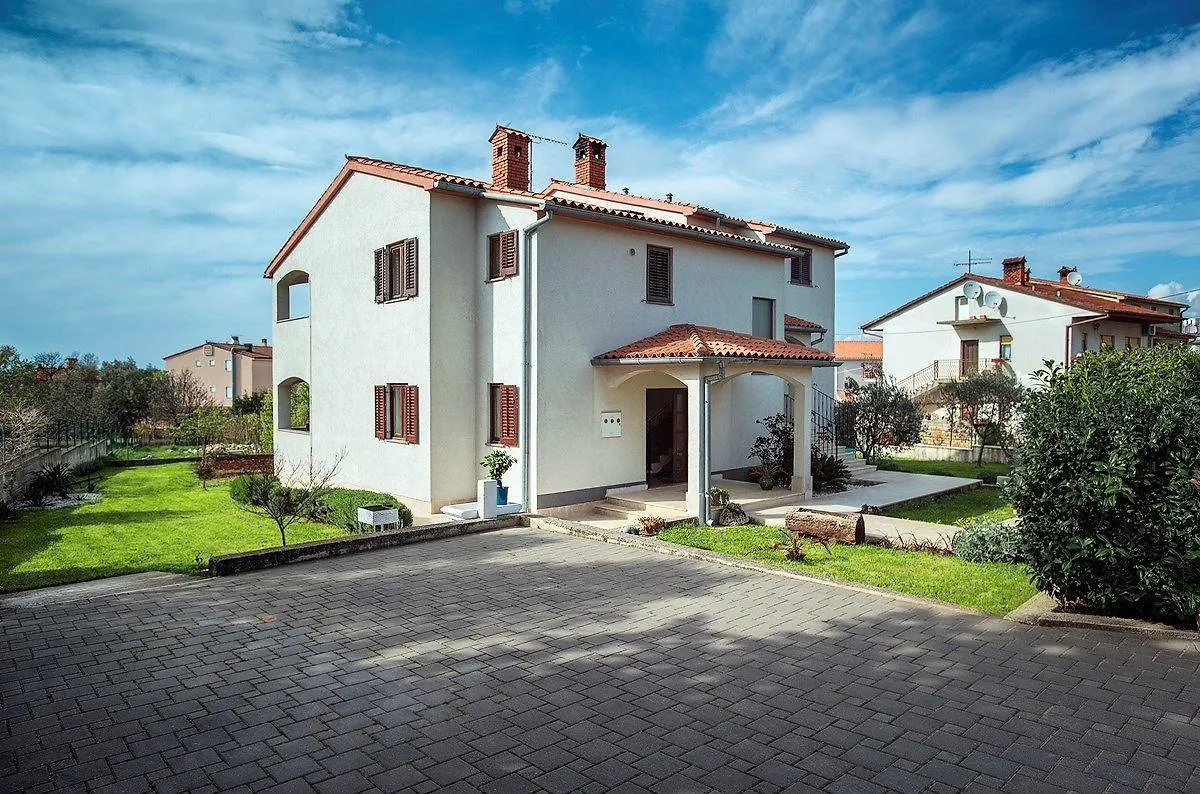 Apartment Falu Štinjan